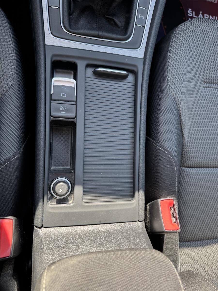 Volkswagen Golf Hatchback 1,6 l 77 kw