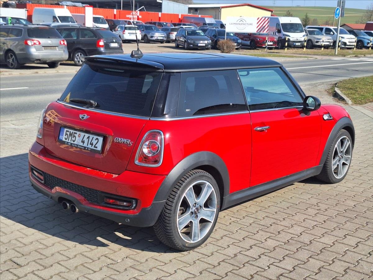 Mini Cooper Hatchback 1,6 l 135 kw