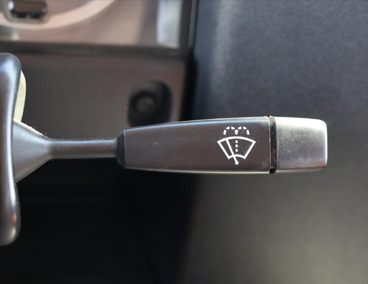 Land Rover Defender SUV 2,4 l 90 kw