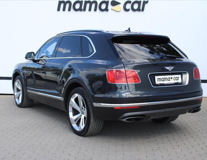 Bentley Bentayga 5
