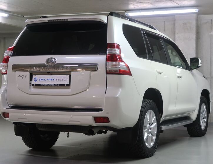 Toyota Land Cruiser 5