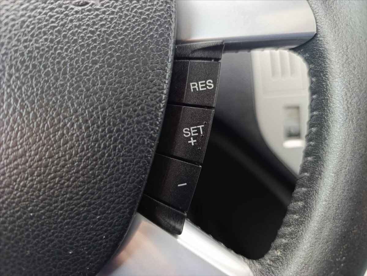 Ford Kuga SUV / Terénní 2,0 l 120 kw