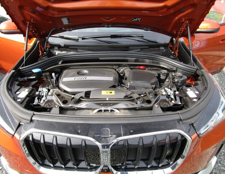 BMW X1 Kombi 1,5 l 110 kw