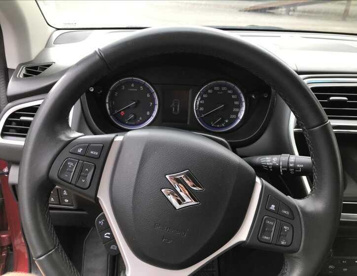 Suzuki SX4 S-Cross SUV / Terénní 1,4 l 95 kw