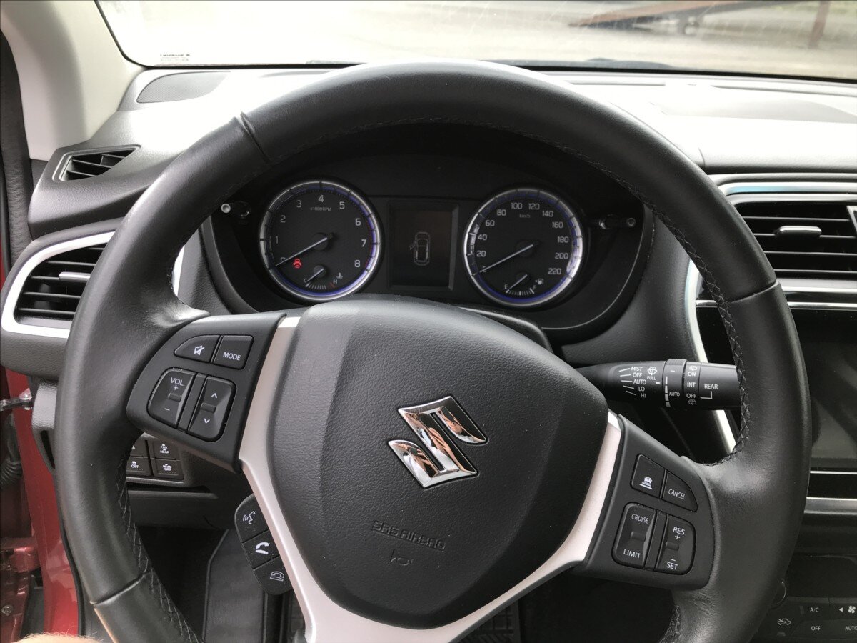 Suzuki SX4 S-Cross SUV / Terénní 1,4 l 95 kw