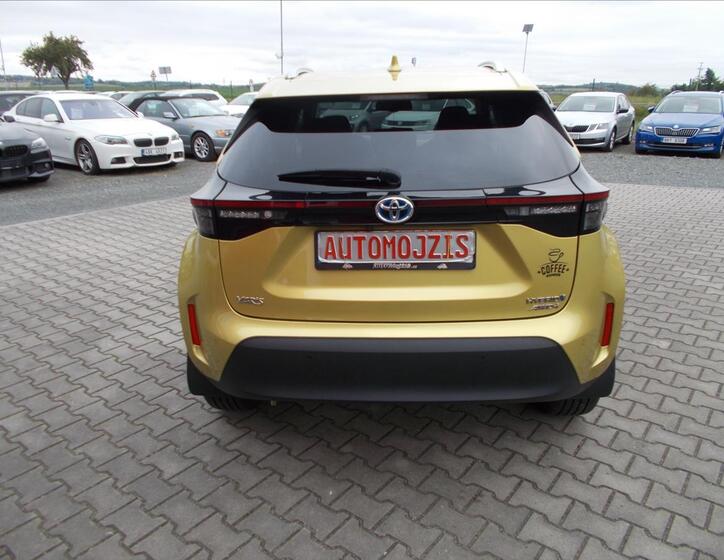 Toyota Yaris Cross 11