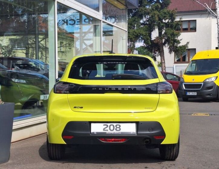 Peugeot 208 6