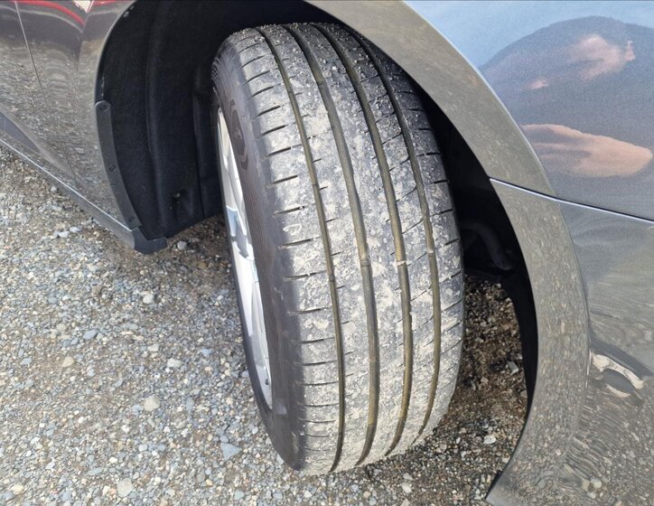 Audi A6 Kombi 2,0 l 220 kw