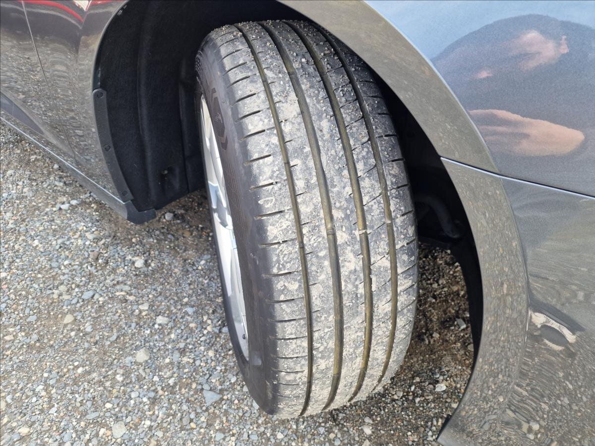 Audi A6 Kombi 2,0 l 220 kw