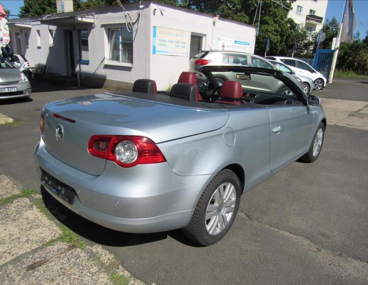 Volkswagen EOS 4