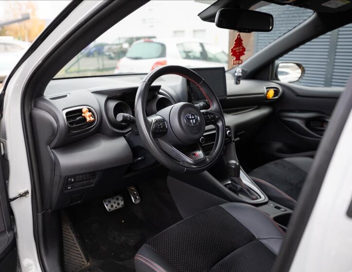 Toyota Yaris Hatchback 1,5 l 68 kw