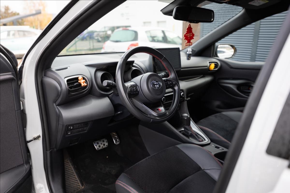 Toyota Yaris Hatchback 1,5 l 68 kw