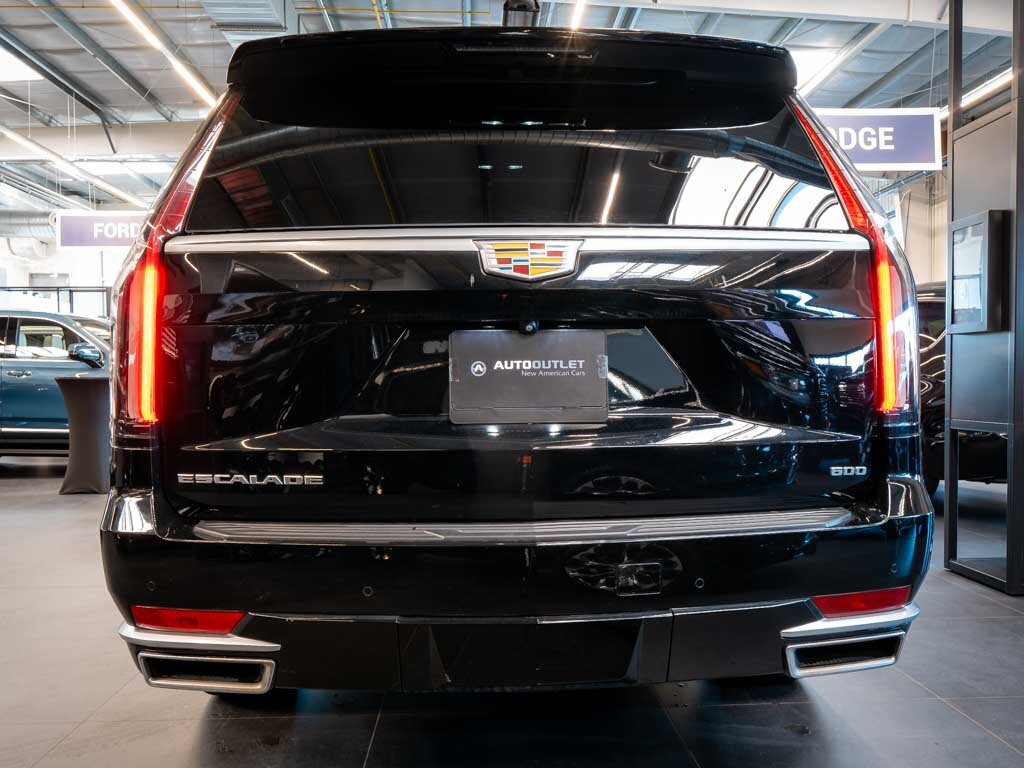 Cadillac Escalade SUV / Terénní 6,2 l 313 kw