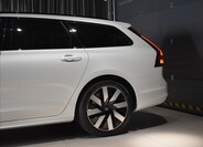 Volvo V90 8