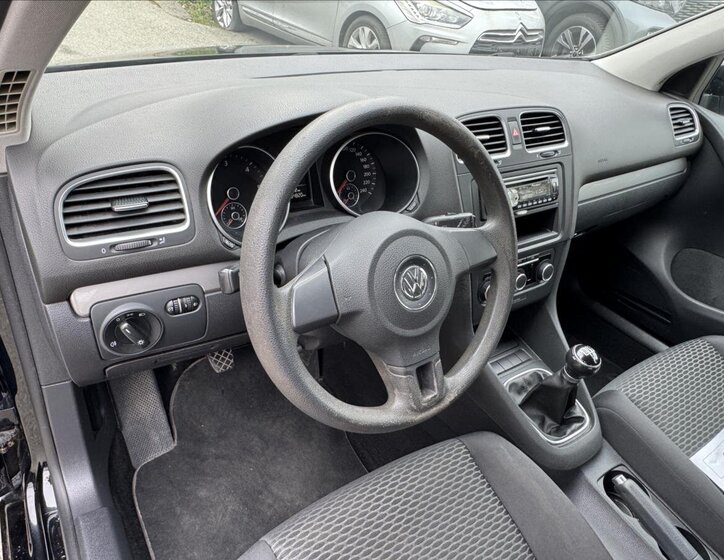 Volkswagen Golf Hatchback 1,6 l 77 kw
