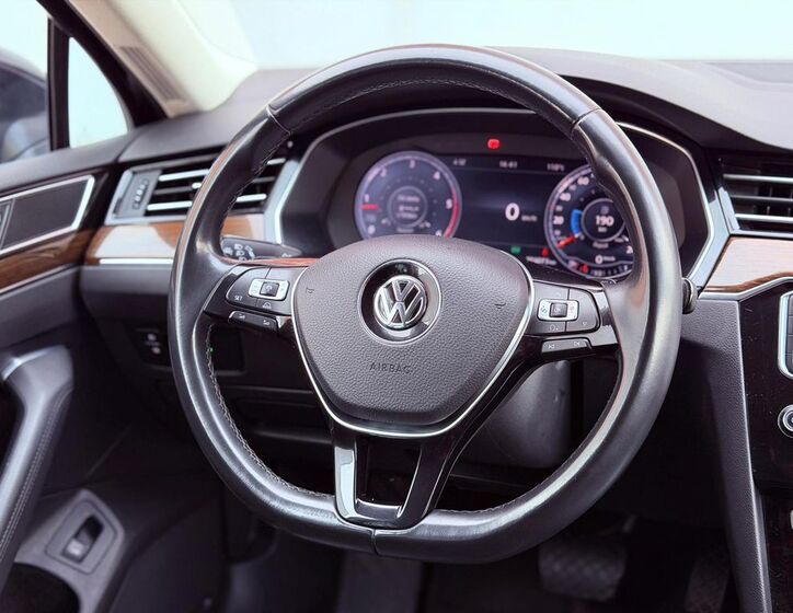 Volkswagen Passat 19