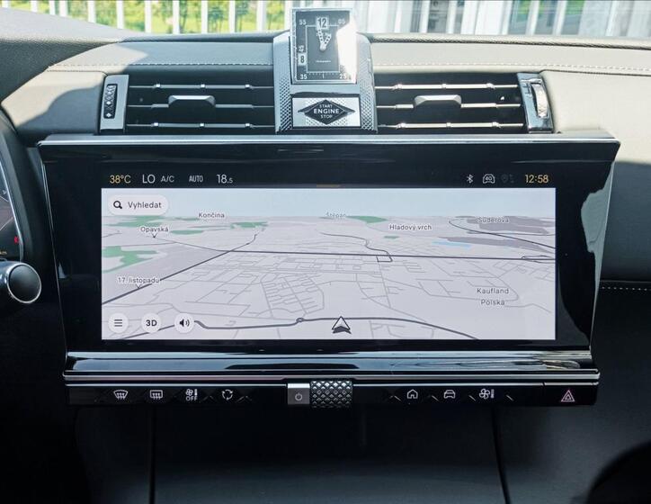 DS Automobiles DS7 Crossback 10