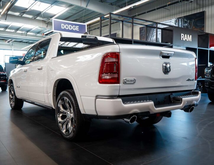 Dodge RAM Pick-up 5,7 l 291 kw