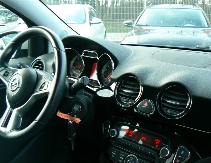 Opel Adam Hatchback 1,2 l 51 kw
