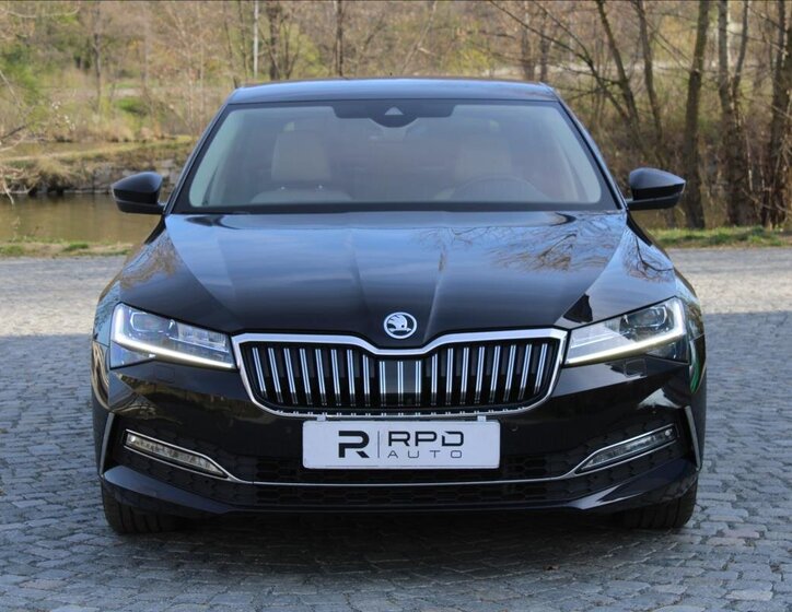Škoda Superb Sedan / Limuzína 2,0 l 147 kw