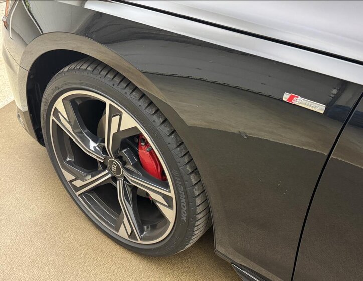 Audi A4 Kombi 2,0 l 150 kw