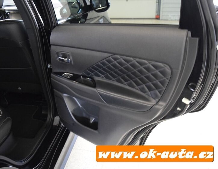 Mitsubishi Outlander SUV 0,0 0