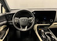 Lexus NX 450h plus 5