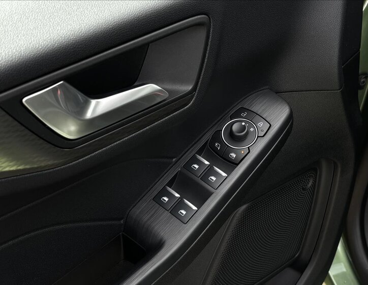 Ford Kuga SUV / Terénní 1,5 l 137 kw