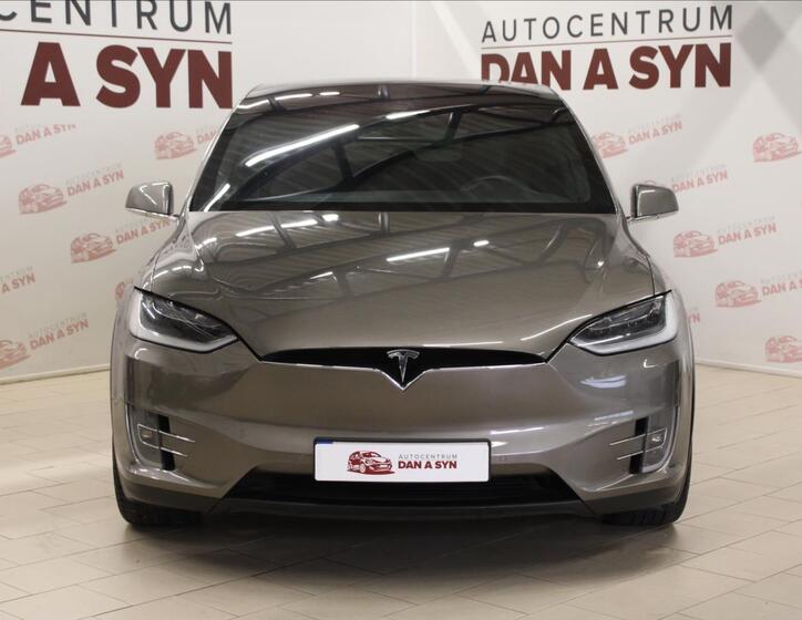 Tesla Model X 2