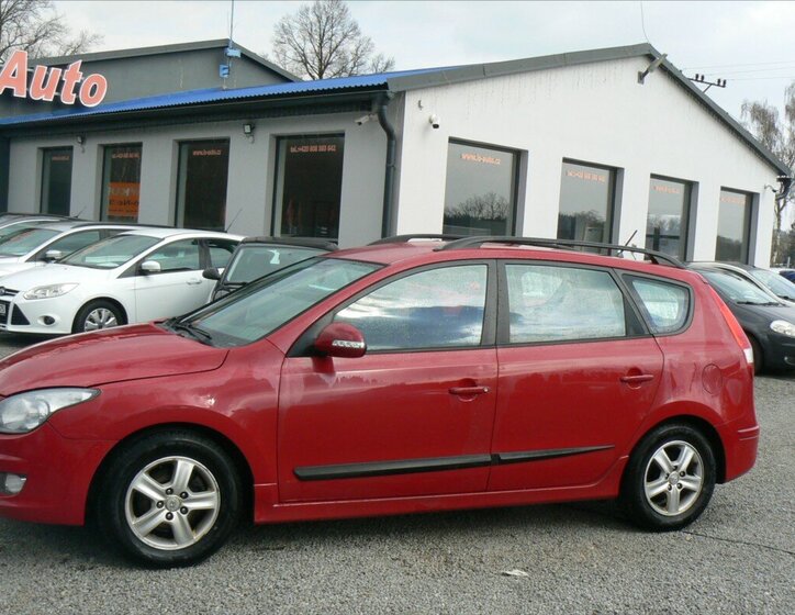 Hyundai i30 Kombi 1,6 l 92 kw