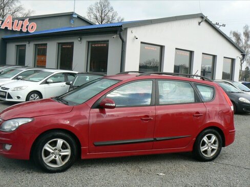 Hyundai i30 Kombi 1,6 l 92 kw