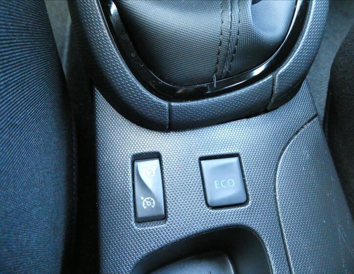 Renault Clio Hatchback 898,0 66 kw