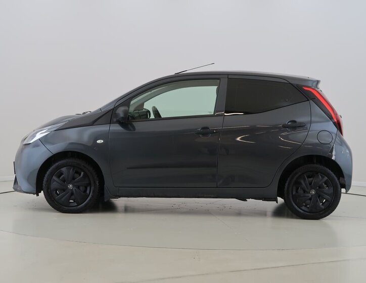 Toyota Aygo Hatchback 998,0 53 kw