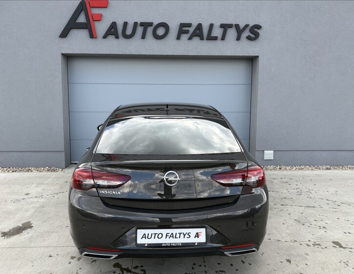 Opel Insignia Hatchback 2,0 l 128 kw