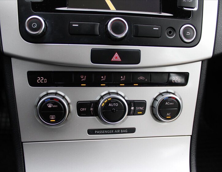 Volkswagen Passat Kombi 1,6 l 77 kw