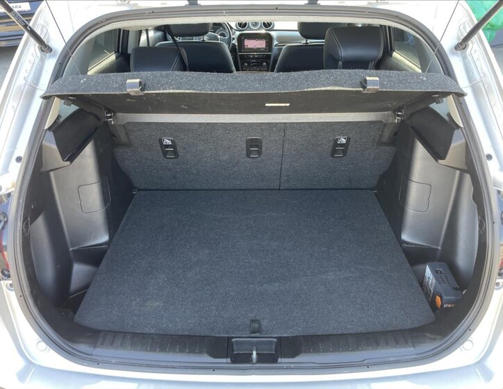 Suzuki Vitara SUV / Terénní 1,4 l 103 kw