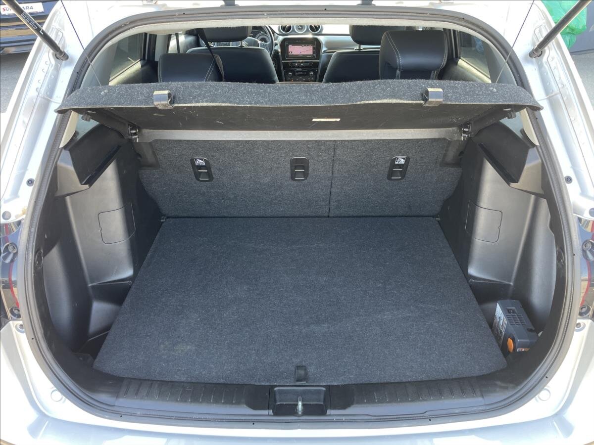 Suzuki Vitara SUV / Terénní 1,4 l 103 kw