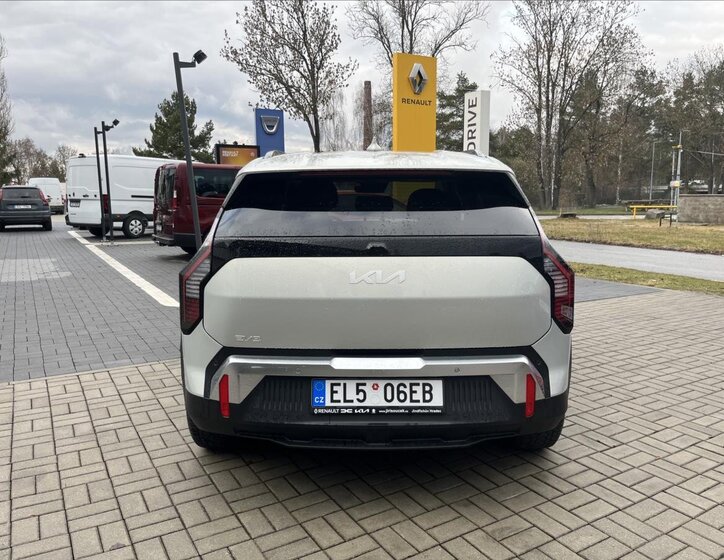 KIA EV3 SUV / Terénní 0,0 150 kw