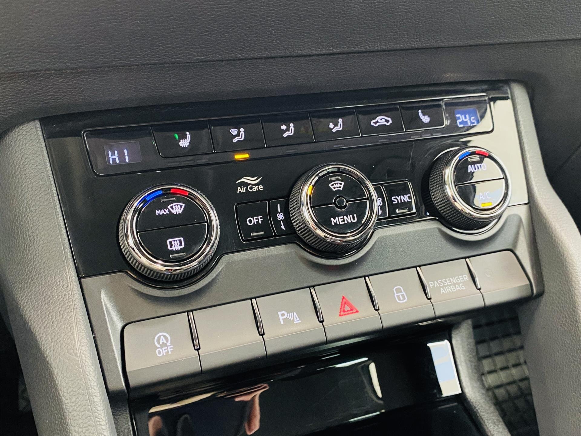 Škoda Karoq SUV / Terénní 1,5 l 110 kw