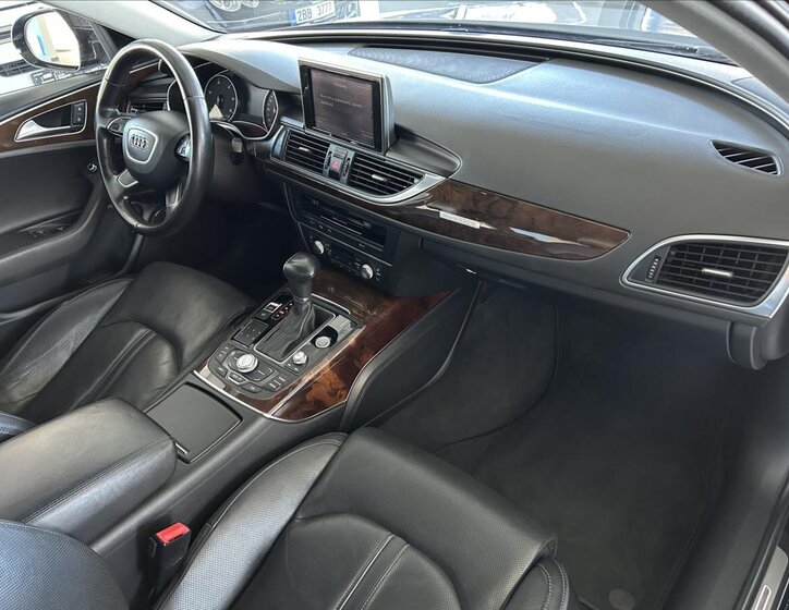 Audi A6 Sedan / Limuzína 3,0 l 230 kw