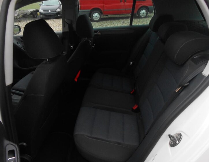 Volkswagen Golf Hatchback 1,2 l 63 kw