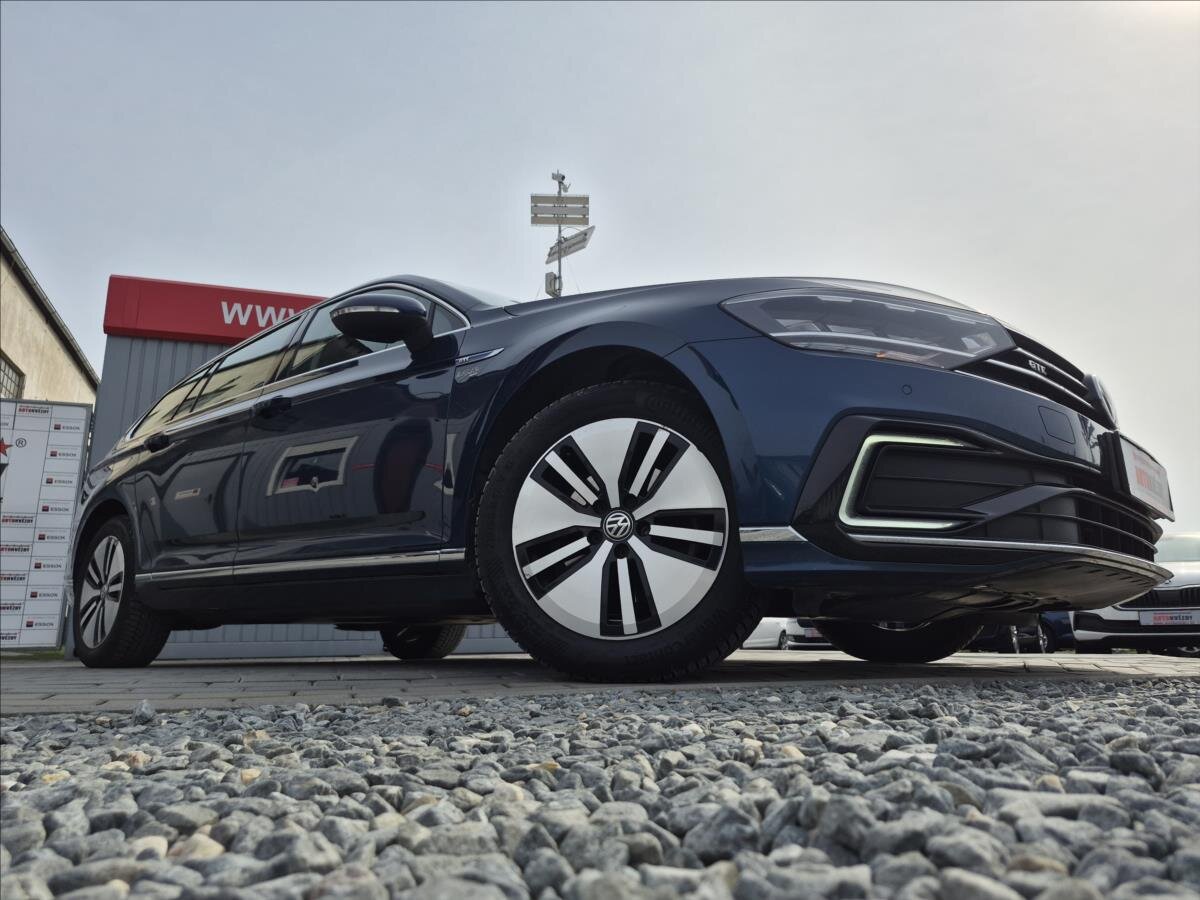 Volkswagen Passat Kombi 1,4 l 160 kw