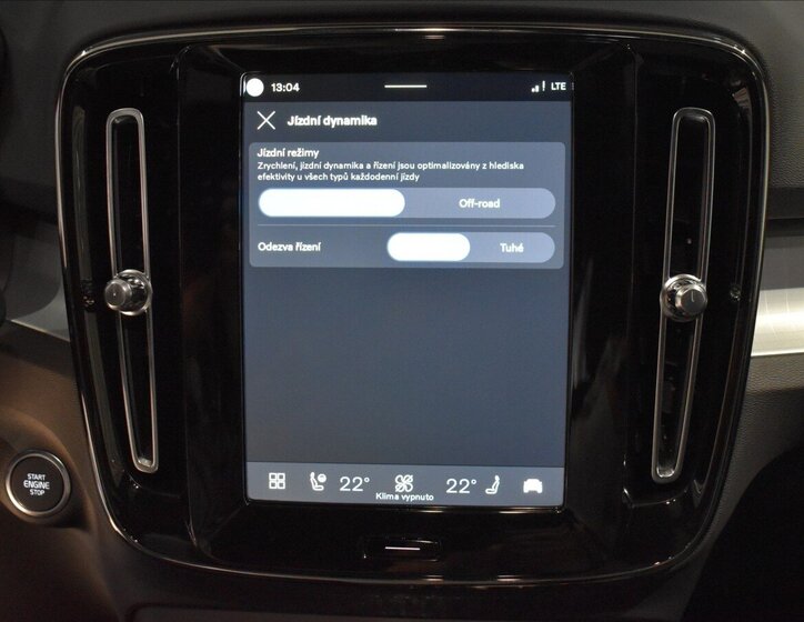 Volvo XC40 SUV / Terénní 2,0 l 145 kw