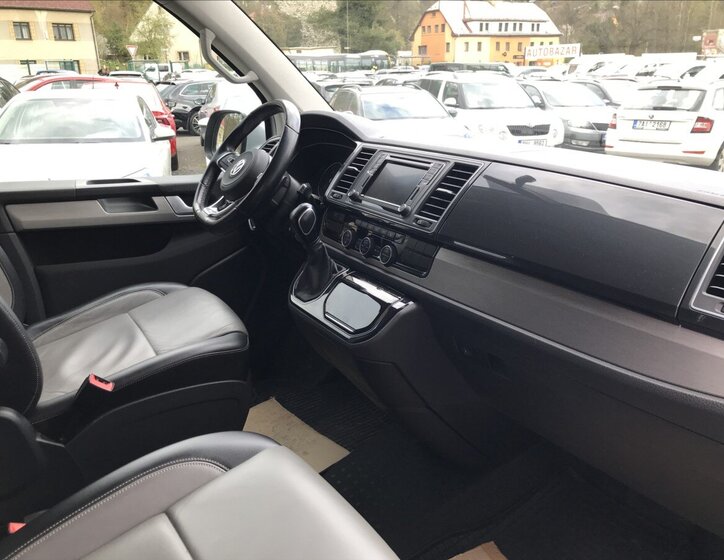 Volkswagen Caravelle Kombi 2,0 l 110 kw