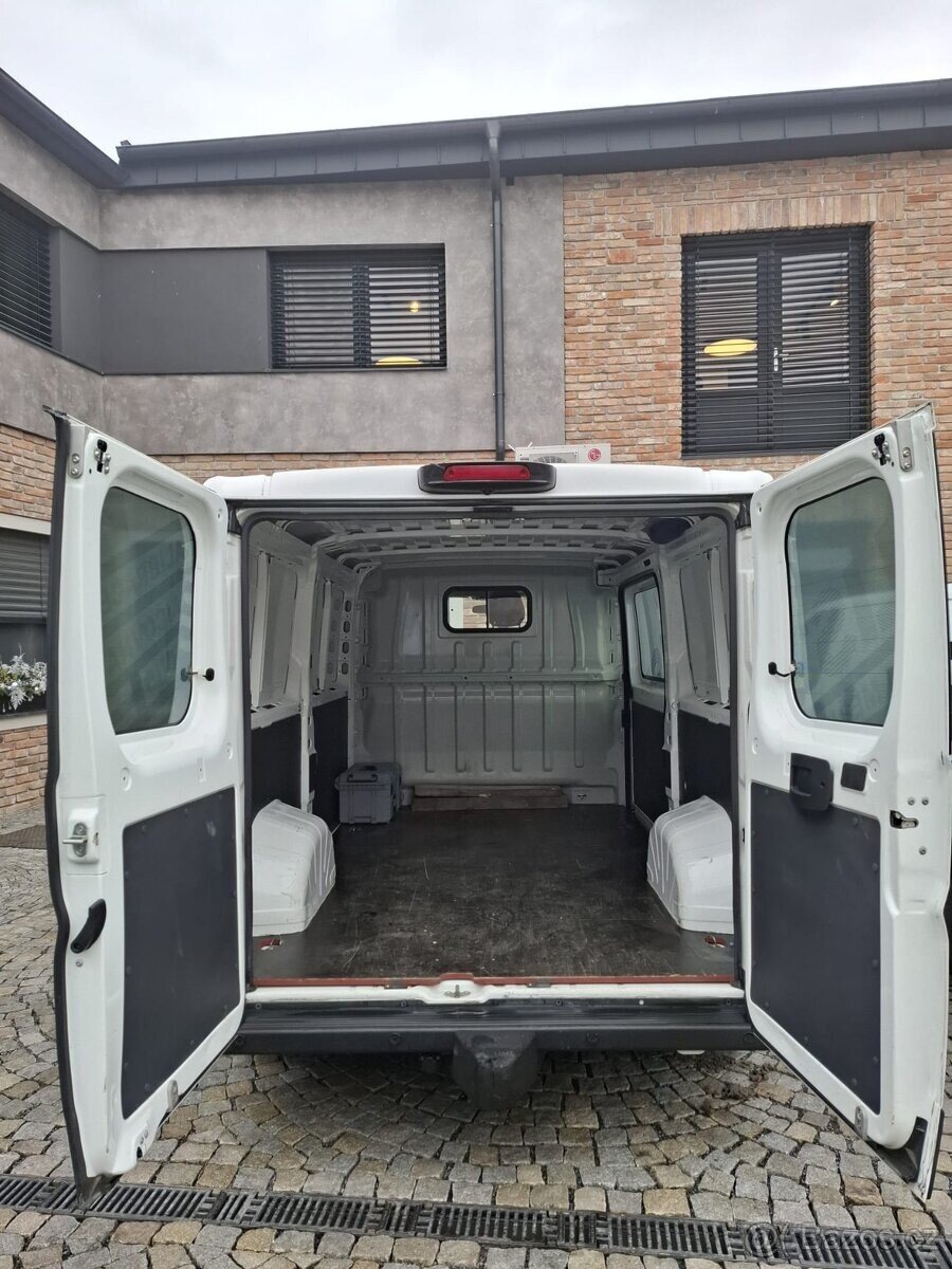 Peugeot Boxer VAN-Minibus 2,2 l 121 kw