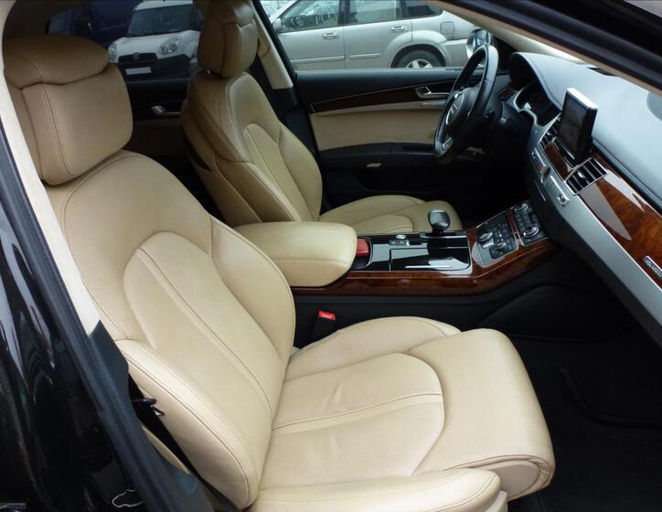 Audi A8 23