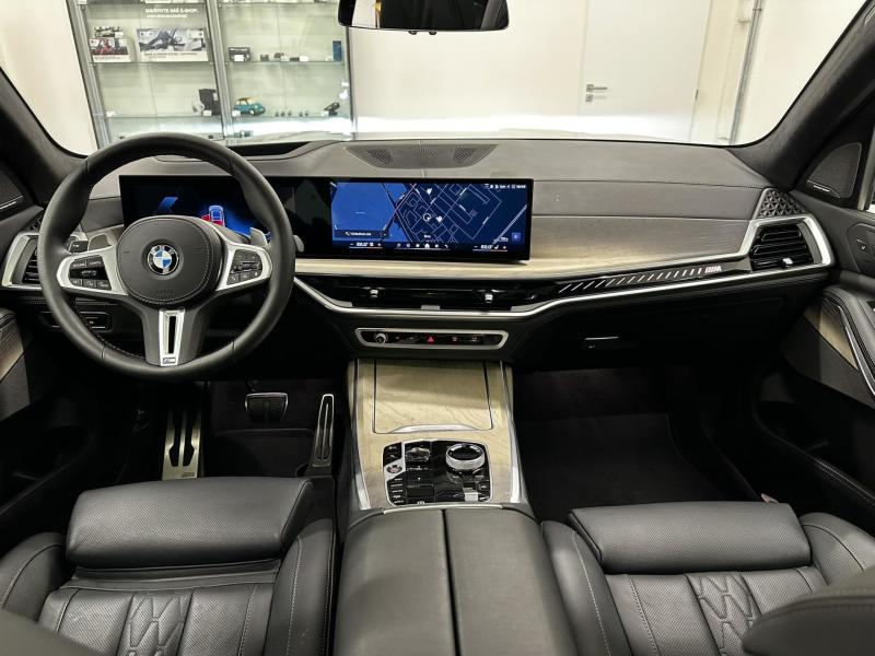 BMW X7 SUV 4,4 l 390 kw