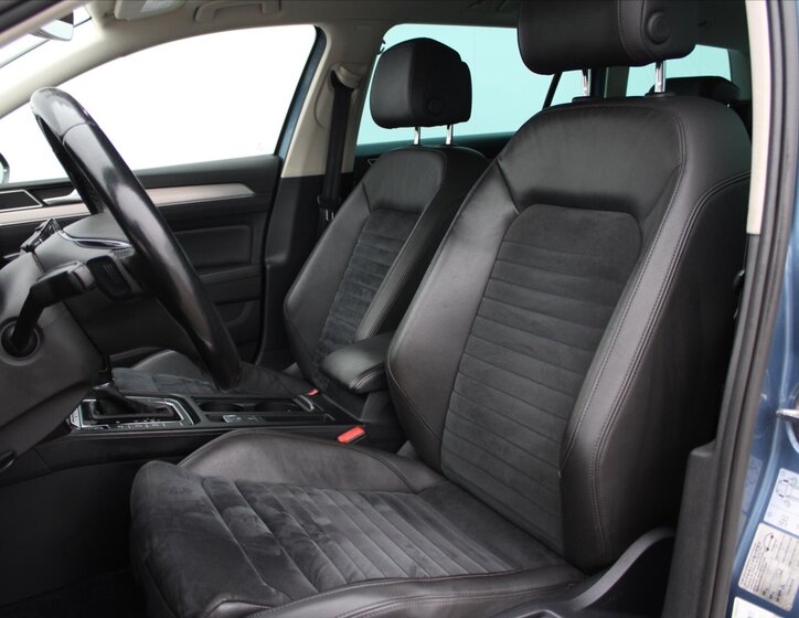 Volkswagen Passat 10