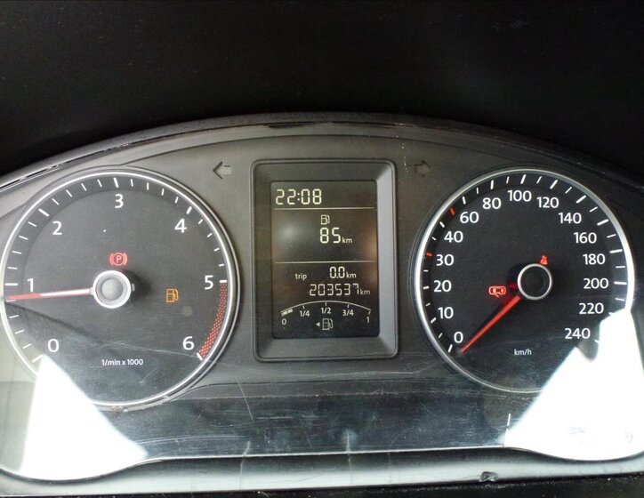 Volkswagen Transporter Kombi 2,0 l 62 kw