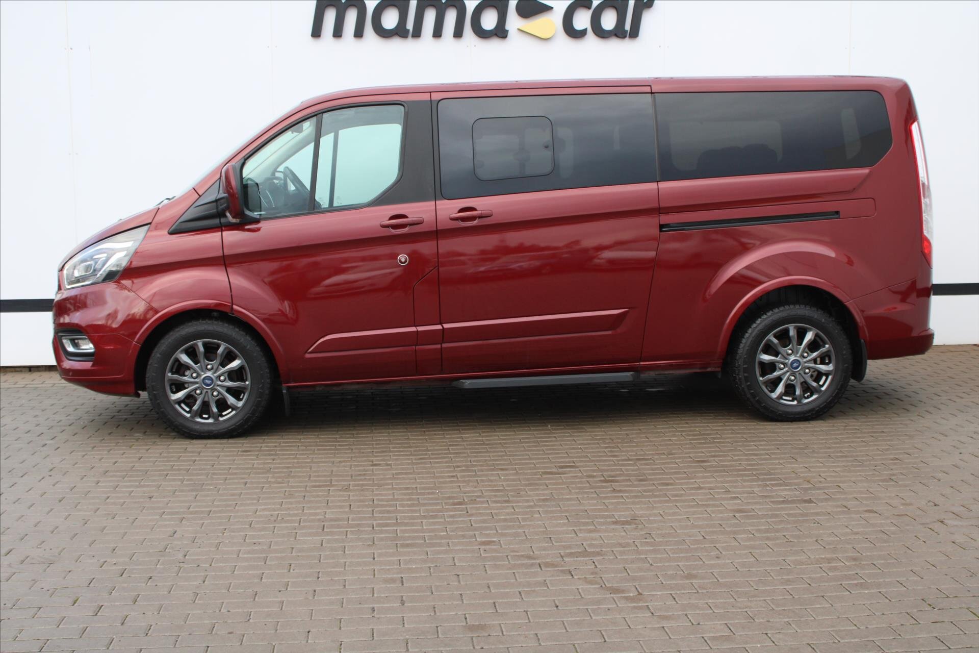 Ford Tourneo Custom MPV 2,0 l 136 kw